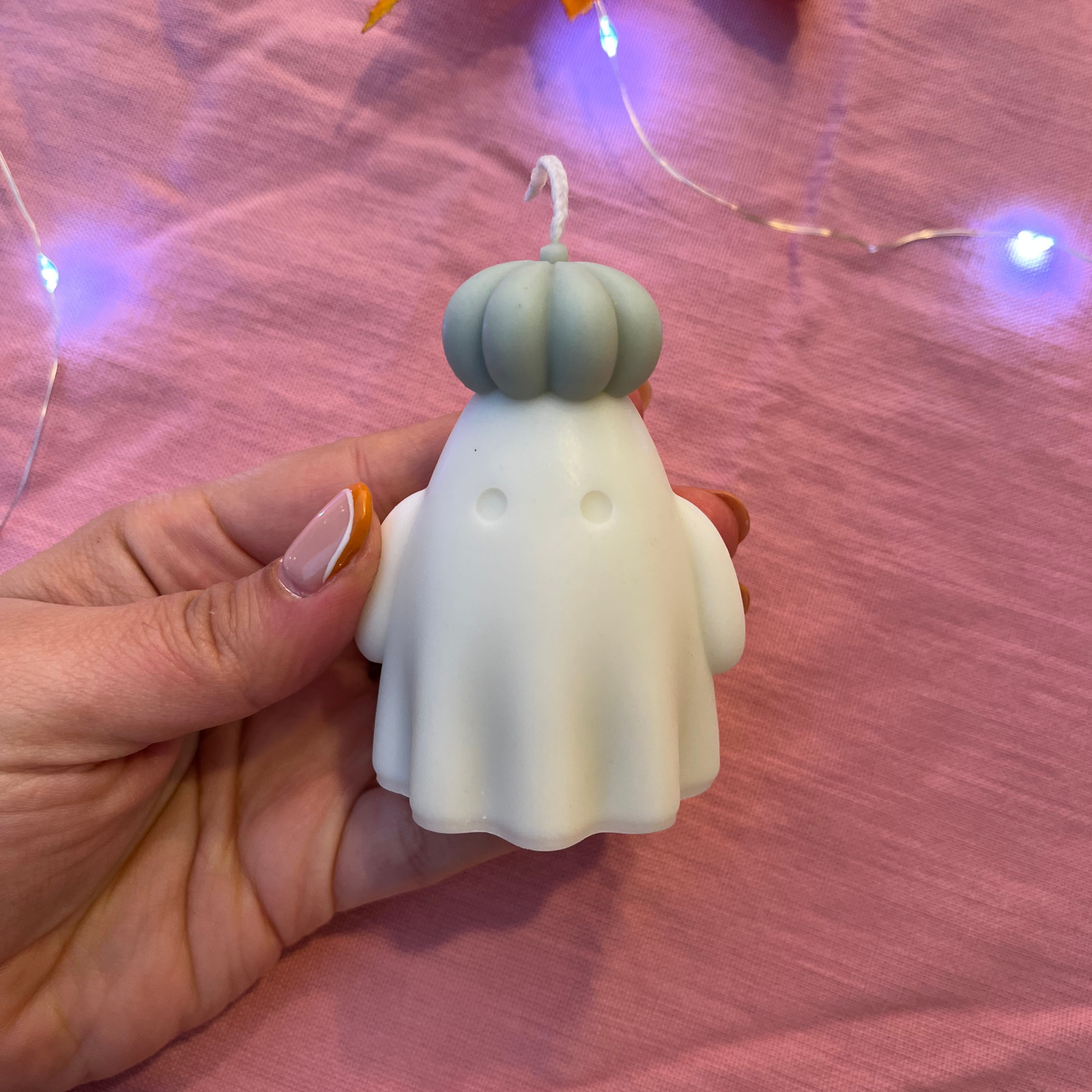 Свещ „Духче“ 👻