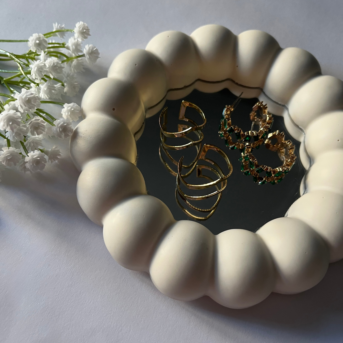 Поставка-огледало „Балончета“