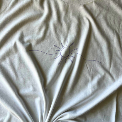 Тениска „Цъфнала и вързала“