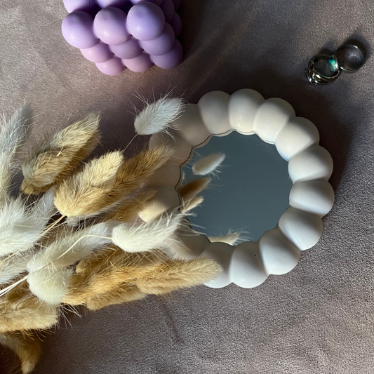 Поставка-огледало „Балончета“